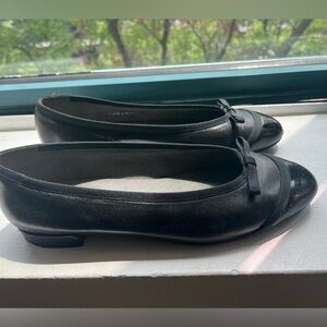 Stuart Weitzman Black Flat Size 7.5